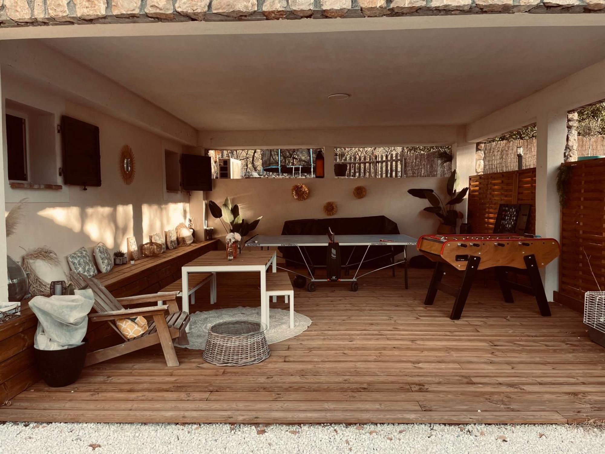 2P Au Coeur Des Montagnes Avec Piscine Chauffee Apartment Puget-Theniers Exterior photo